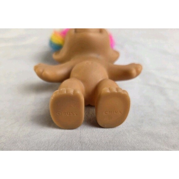 7 Vintage 90s TROLL DOLLS Figures RUSS Ace 1-5" Rainbow-Mini-Bunny-Mask/Cape LOT - Picture 5 of 16